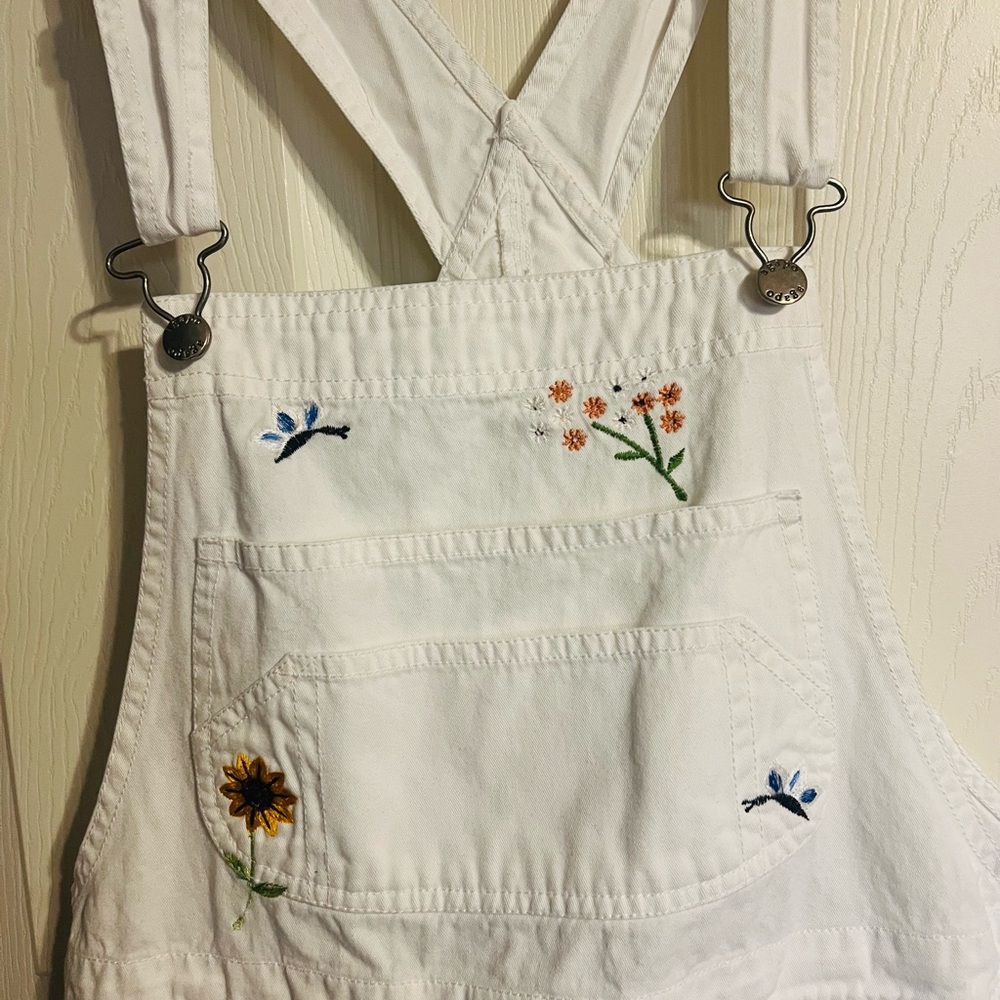 Agapo White Overalls with Embroidered Accents - Picture 2 of 9